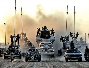 Σκηνές Mad Max στη Βενεζουέλα: Μοτοσικλετιστές επιτίθενται σε φορτηγό για να κλέψουν το εμπόρευμά του